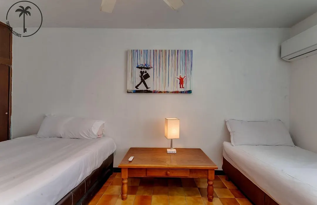 2 Bdr Apartment With Ocean View In Avenida Del Mar-1