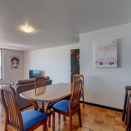 2 Bdr Apartment With Ocean View In Avenida Del Mar-2